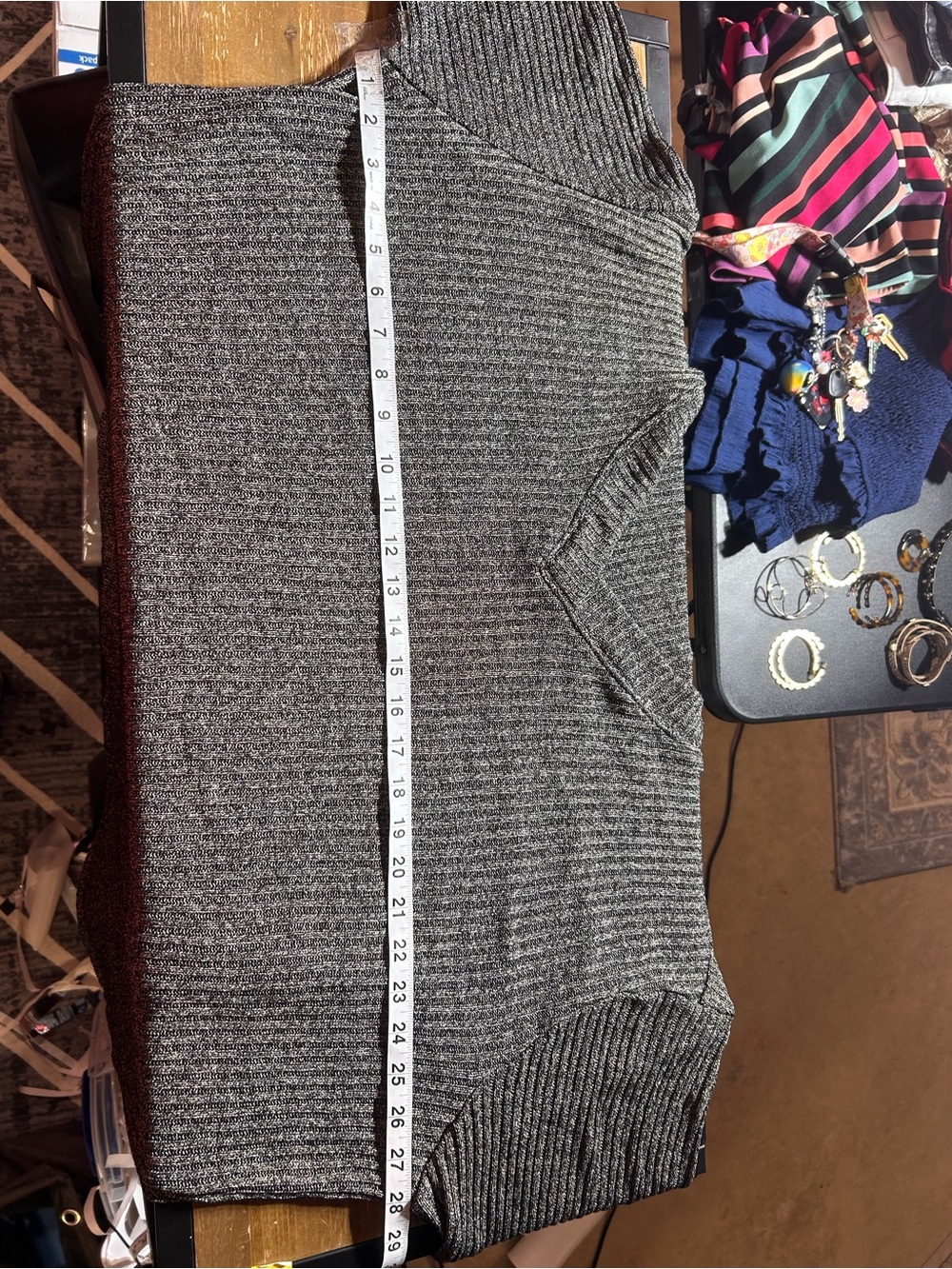 Torrid Charcoal Ribbed V-Neck Sweater 1X Plus Size Soft Knit Tunic Top - Picture 5 of 6